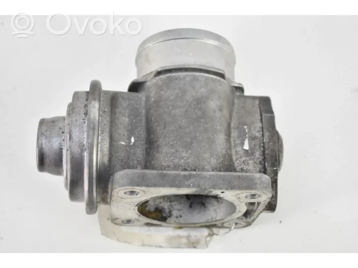 BMW 7 E38 Valvola EGR 117122482139