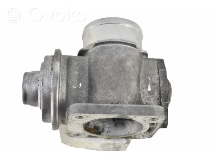 BMW 7 E38 Valvola EGR 117122482139