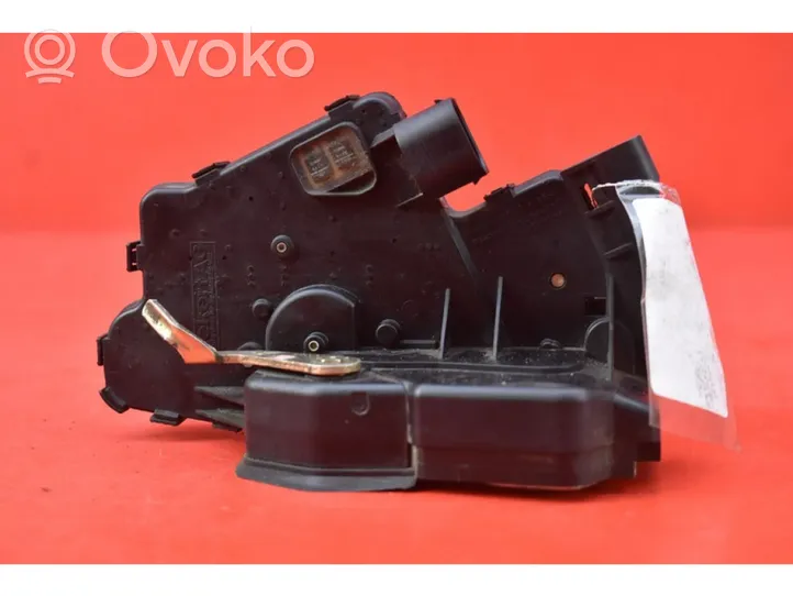 BMW 3 E36 Etuoven lukko 8196034