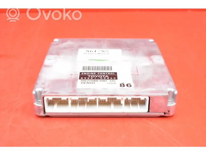 Toyota Avensis Verso Komputer / Sterownik ECU silnika 89661-05860