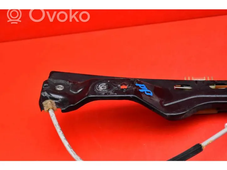 Opel Astra J Front door window regulator with motor 13350759