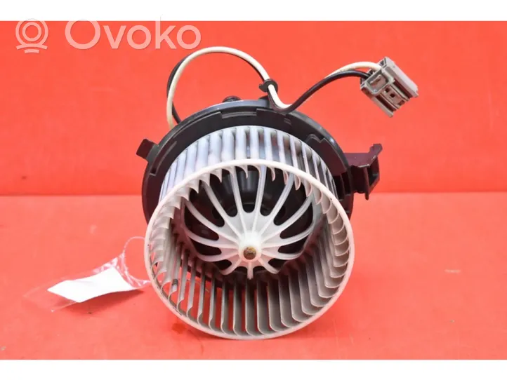 Opel Astra J Ventola riscaldamento/ventilatore abitacolo U7253002