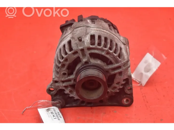 Skoda Fabia Mk2 (5J) Generatore/alternatore 037903025M