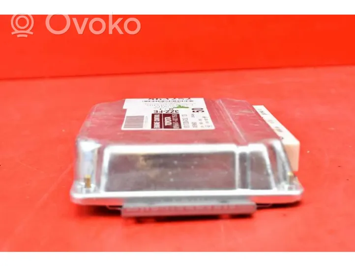 Toyota Corolla E120 E130 Unité de commande, module ECU de moteur 89661-02750