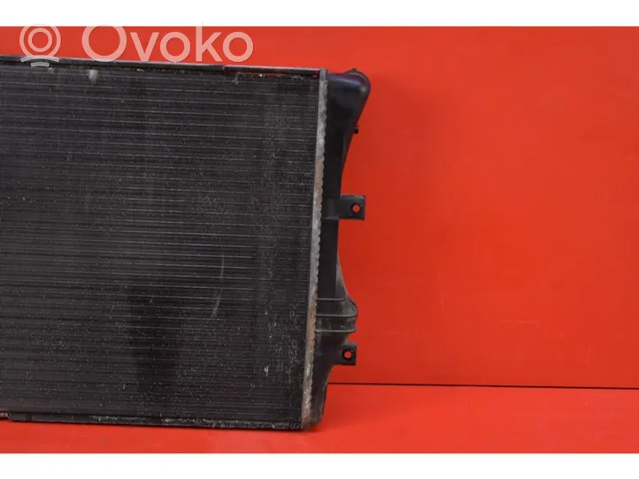 Volkswagen Golf IV Radiateur de refroidissement 872272S