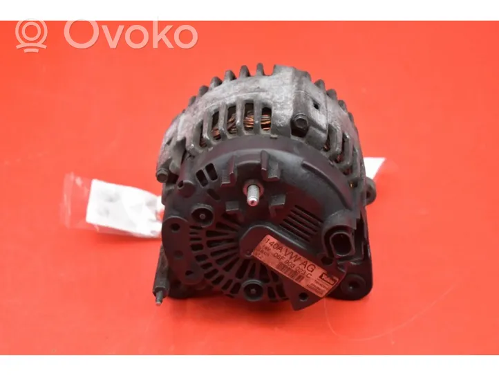 Volkswagen Golf IV Alternador 06F903023C