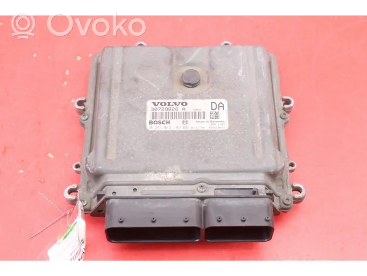 Volvo V70 Блок управления двигателем ECU 30729826A