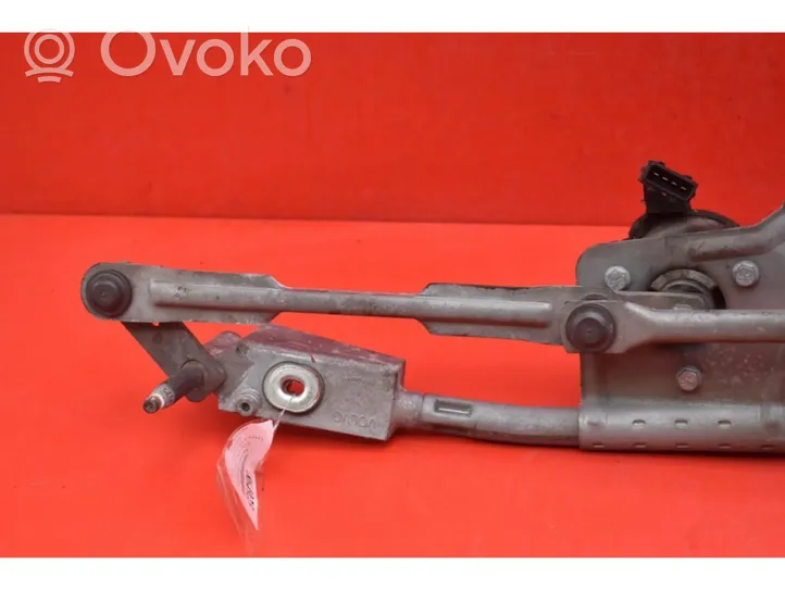 Volvo V70 Front wiper linkage and motor 8648343