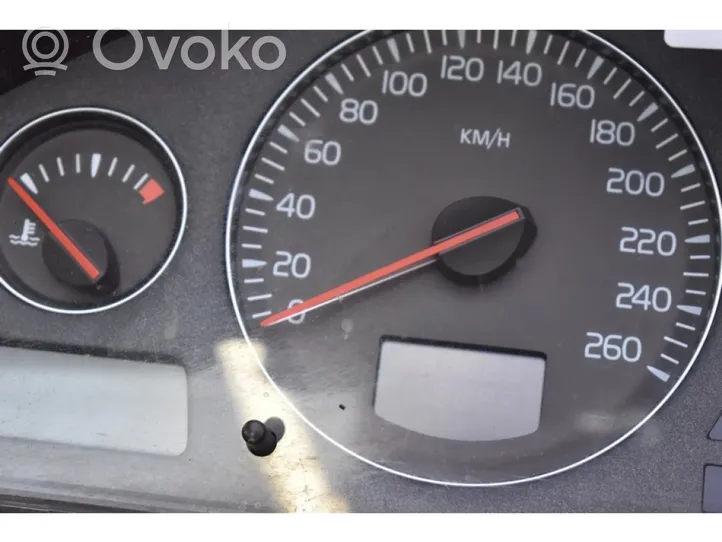 Volvo V70 Speedometer (instrument cluster) 30746102