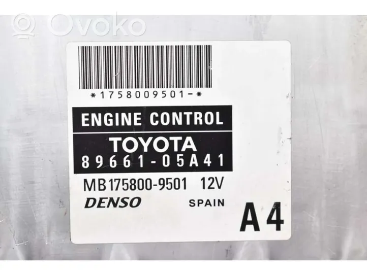 Toyota Avensis Verso Moottorin ohjainlaite/moduuli (käytetyt) 89661-05A41