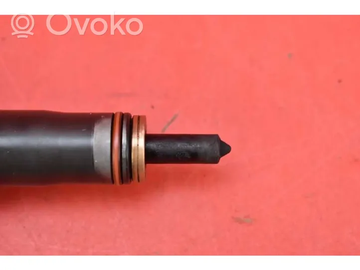 Volkswagen Golf IV Injecteur de carburant 038130073AJ