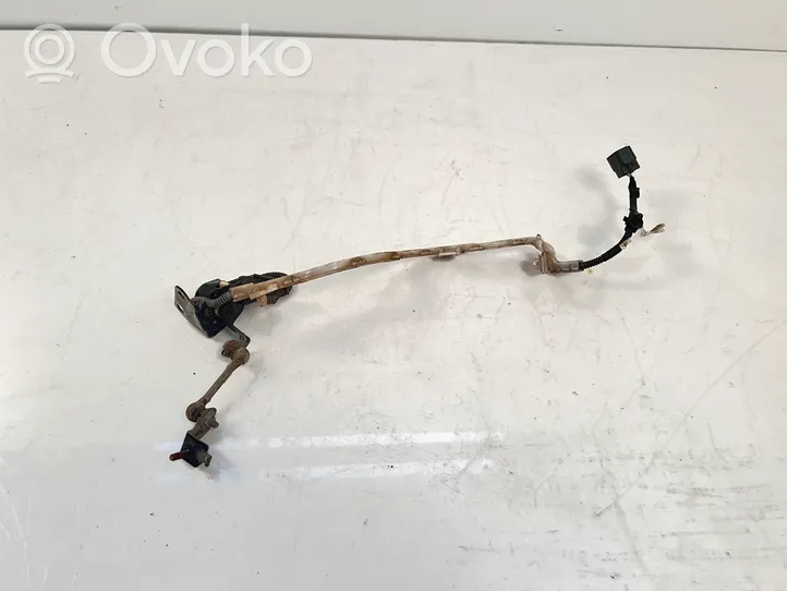 Nissan X-Trail T32 Sensor de altura del nivel de la suspensión neumática trasera 