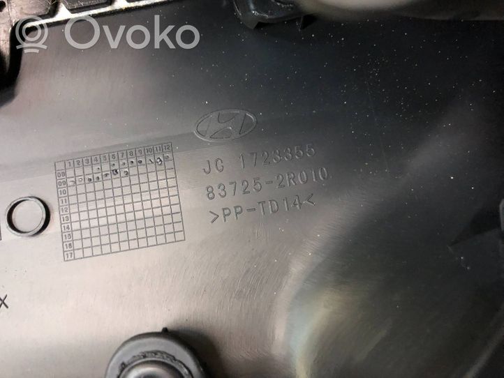 Hyundai i30 Takaoven verhoilu 83380-2R000