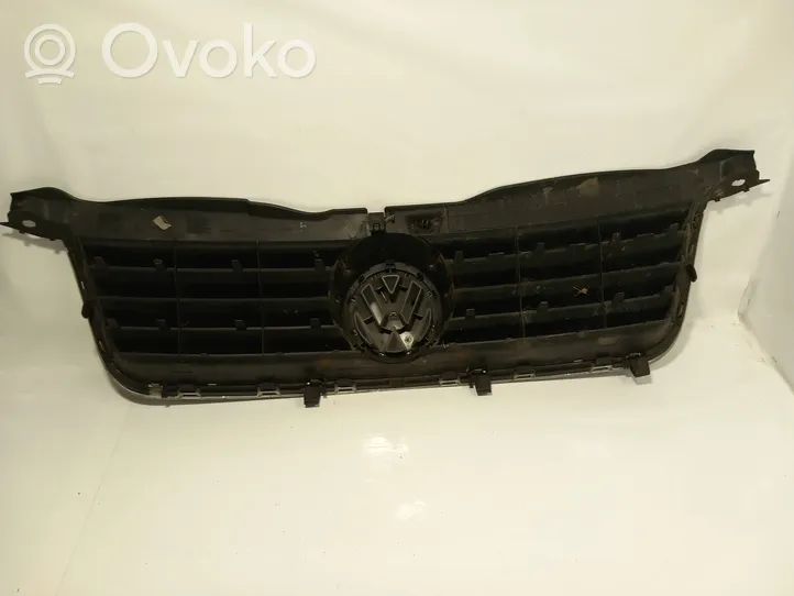 Volkswagen PASSAT B5.5 Etupuskurin ylempi jäähdytinsäleikkö 3B0853651J