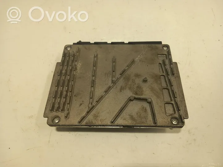 Volvo S80 Engine control unit/module 30637733A