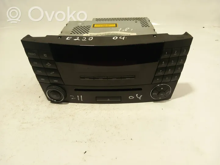 Mercedes-Benz E W211 Radio/CD/DVD/GPS-pääyksikkö A2118701289