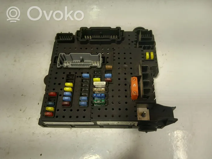 Volvo S60 Fuse box set 28017881