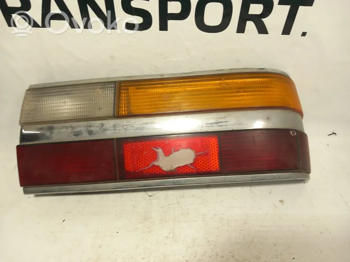 BMW 5 E28 Lampa tylna 53321r23