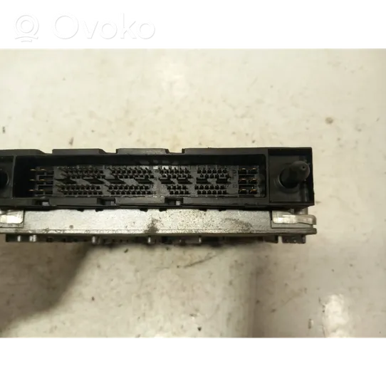 Volvo V70 Calculateur moteur ECU 0281010319