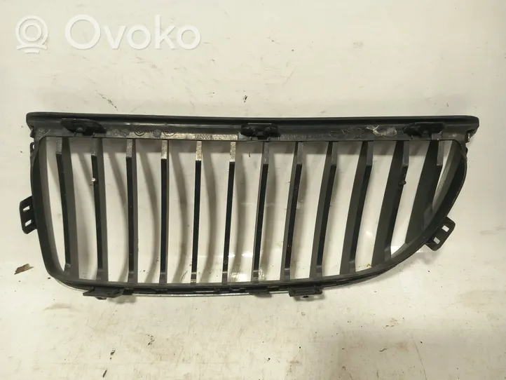 BMW 3 E90 E91 Atrapa chłodnicy / Grill 7120008