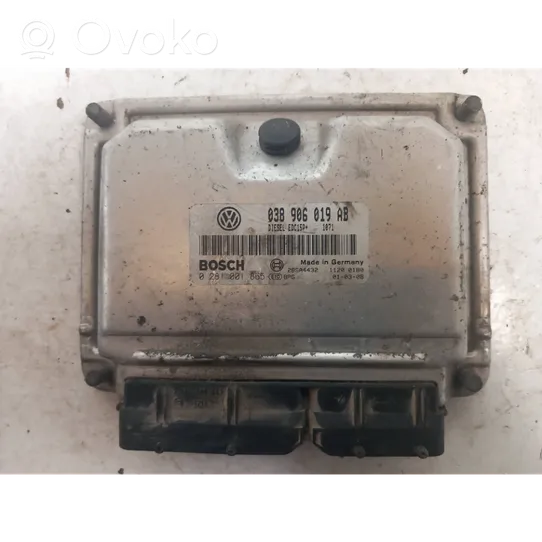 Volkswagen Sharan Calculateur moteur ECU 038906019AB