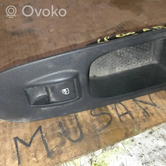 Fiat Punto Evo Przyciski szyb 735500049