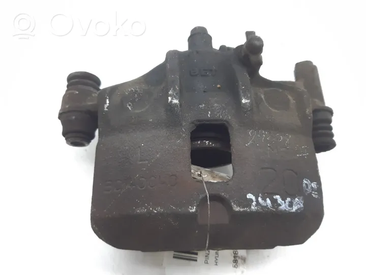 Hyundai Accent Pinza del freno anteriore 5818022A00