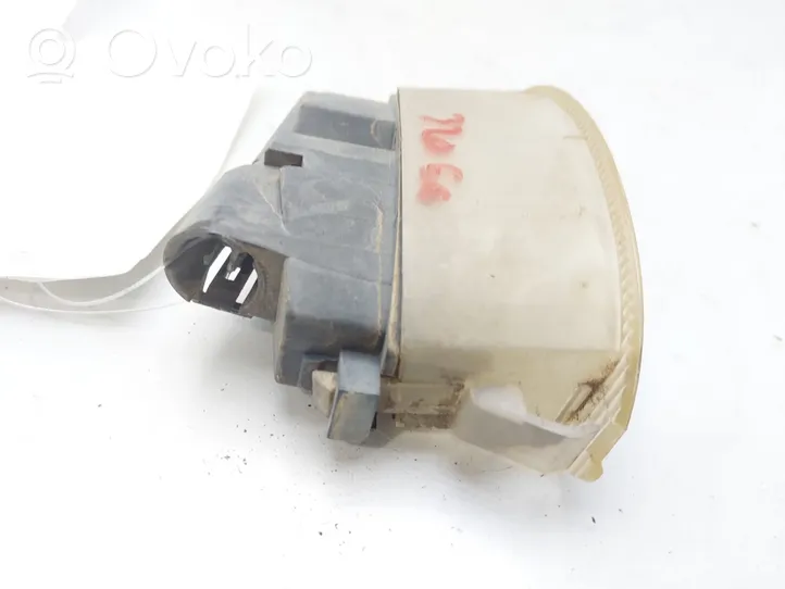 Renault Clio II Lampa oświetlenia tylnej tablicy rejestracyjnej 7700410754