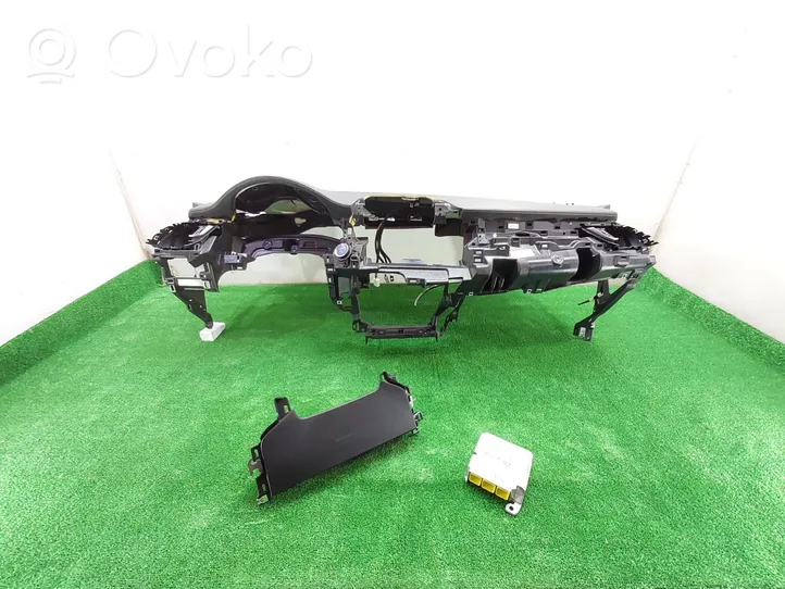 Toyota C-HR Oro pagalvių komplektas su panele 55401F4020C1