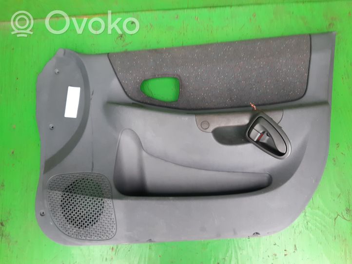 Hyundai Accent Etuoven verhoilu 