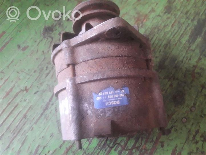 Volkswagen Golf I Alternador 0120489002