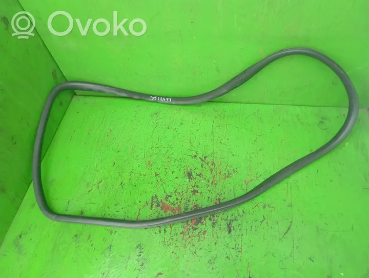 Volvo V50 Rear door rubber seal (on body) 