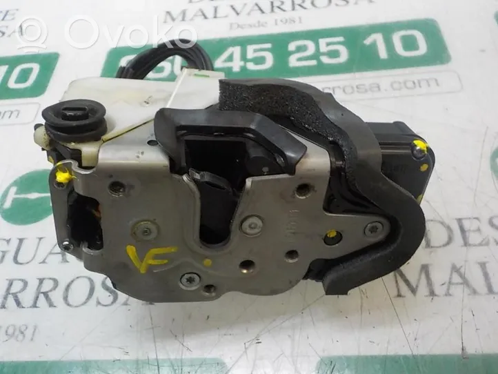 Opel Insignia A Rear door lock 13578025