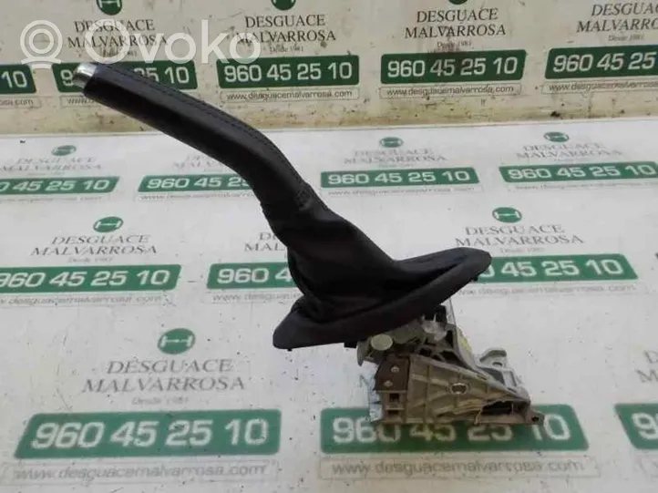 Volvo V40 Leva di rilascio del freno a mano 31381647