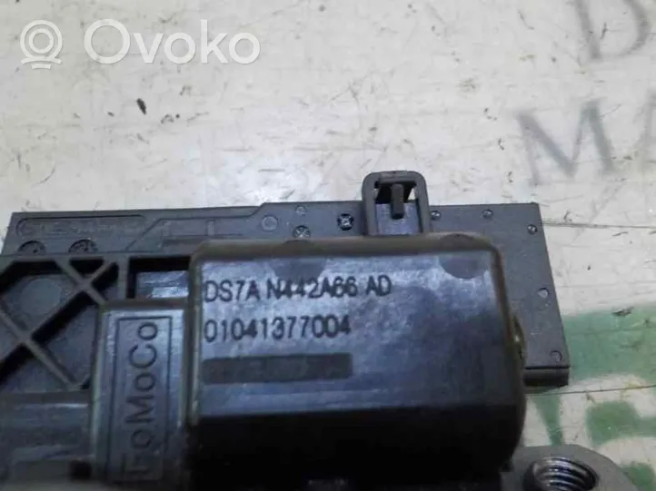 Ford Focus Tailgate lock latch 2087194