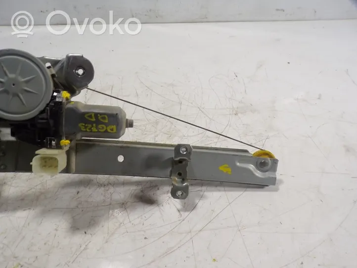 Nissan X-Trail T32 Front door electric window regulator 807206FR0A