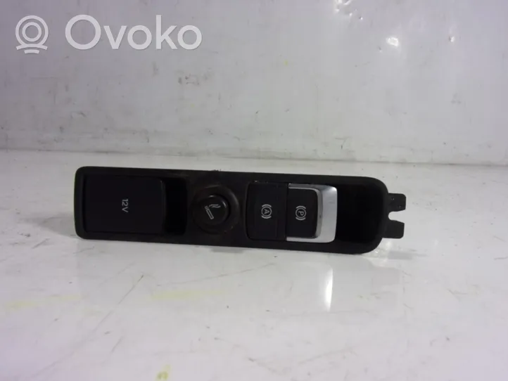 Audi Q3 8U Rankinio atleidimo rankenėlė 8U0927225E6PS