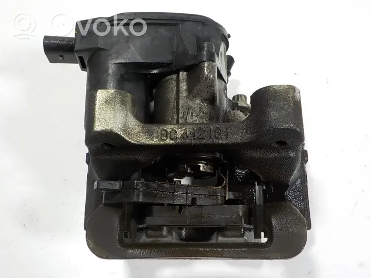 Hyundai i40 Mordaza caliper del freno trasero 582303Z100