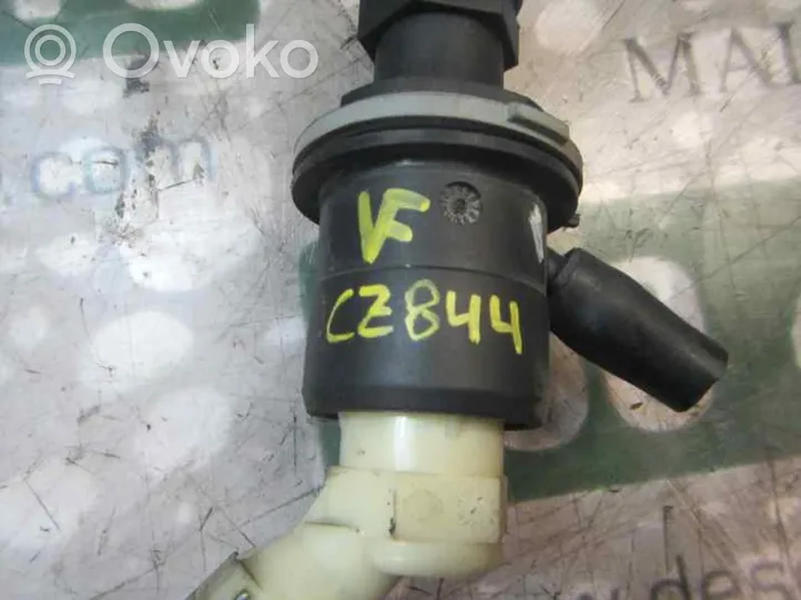 Dacia Duster Clutch master cylinder 306100394R