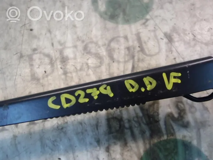 Toyota Corolla Verso E121 Ramię wycieraczki szyby przedniej / czołowej 8521112410