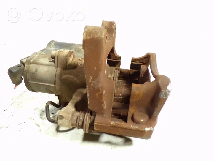 Volkswagen Passat Alltrack Supporto della pinza del freno posteriore 3C0615404E