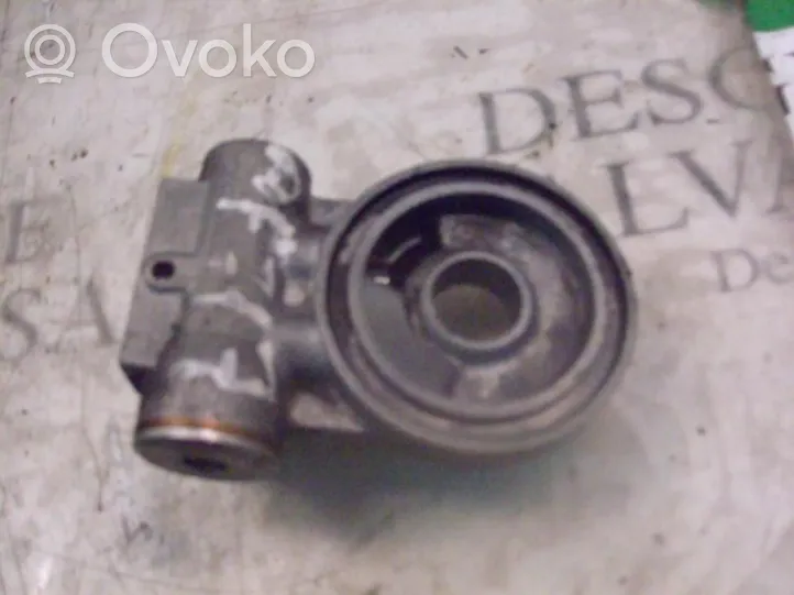 Volvo S40, V40 Oil filter mounting bracket 