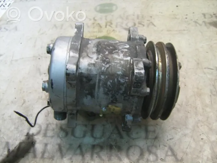 BMW 5 E28 Air conditioning (A/C) compressor (pump) 