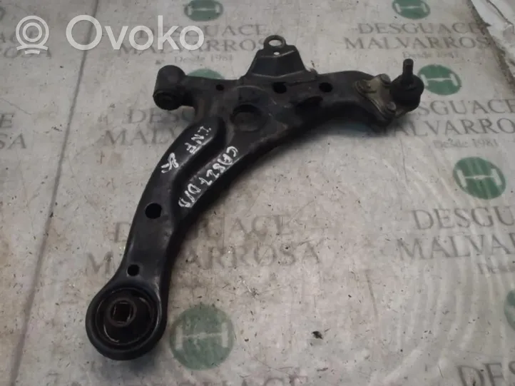 Toyota Avensis T220 Triangle bras de suspension inférieur avant 