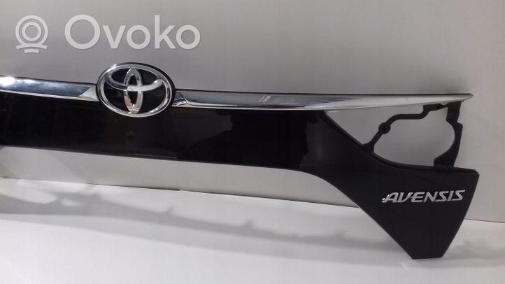 Toyota Avensis T270 Tailgate trim 7681105140