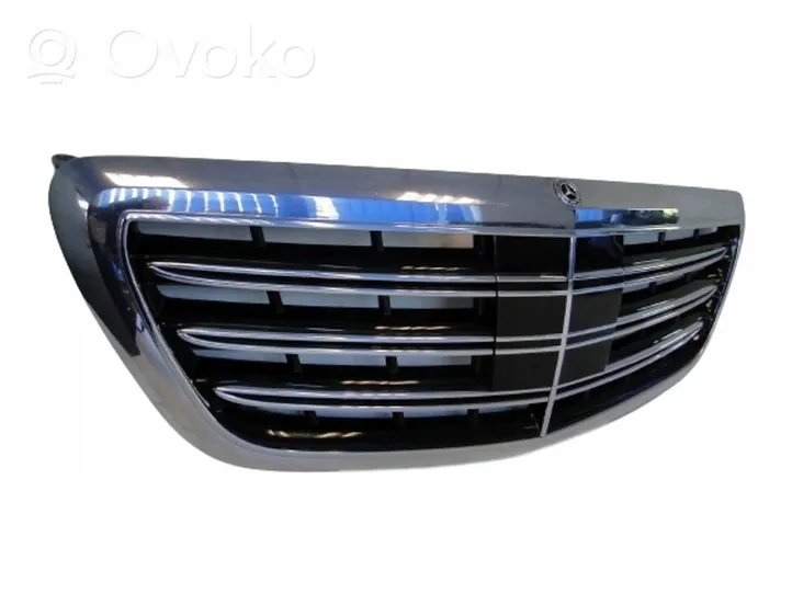 Mercedes-Benz S W222 Maskownica / Grill / Atrapa górna chłodnicy A2228801783