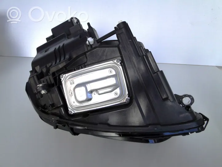 Mercedes-Benz E W213 Lampa przednia A2139067509