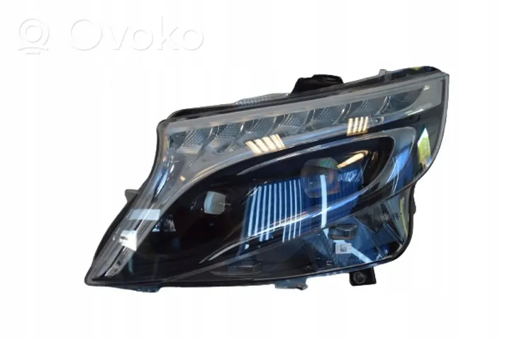 Mercedes-Benz V Class W447 Lampa przednia A4479061401