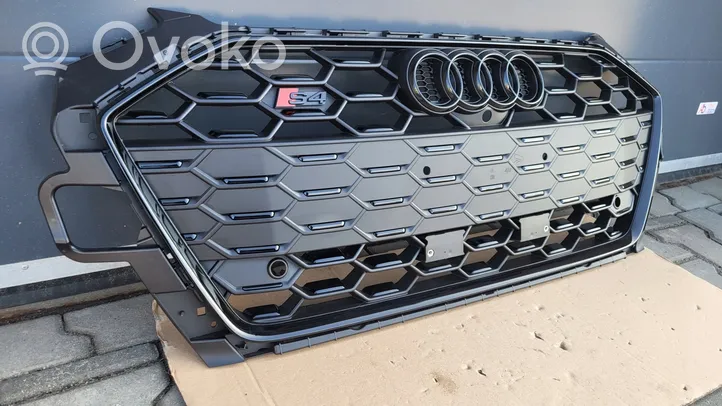 Audi RS4 B9 Grille de calandre avant 