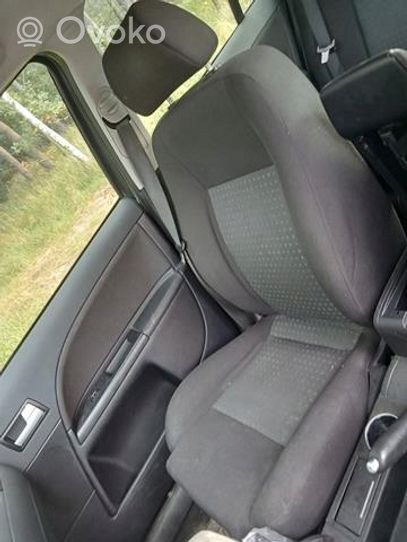 Ford Mondeo Mk III Переднее сиденье пассажира 